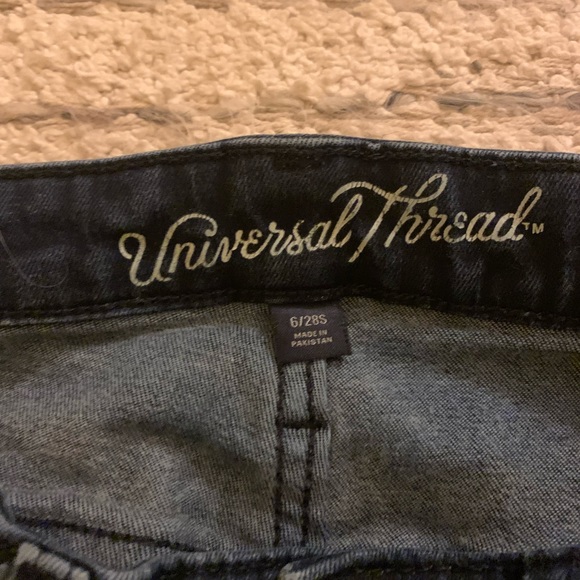 Universal Thread Skinny Jeans - Picture 4 of 5